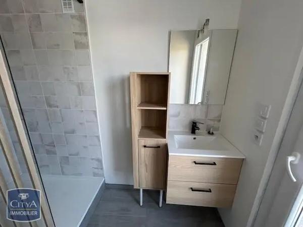 Appartement à louer 4 pièces 81.73m² Béziers (34500)