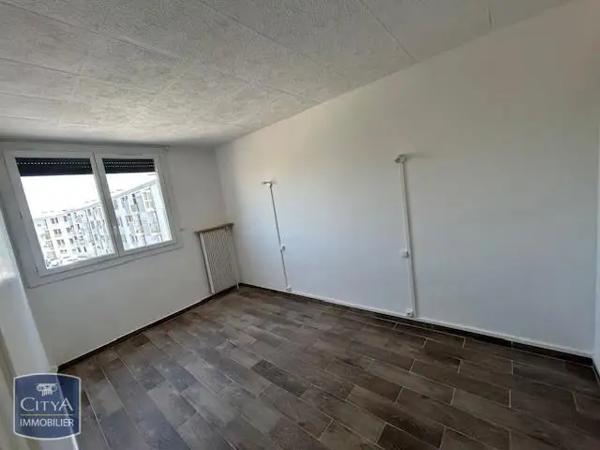 Appartement à louer 4 pièces 81.73m² Béziers (34500)