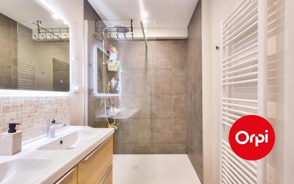 Appartement à vendre    4 pièces • 81,14 m2 Saint-Priest