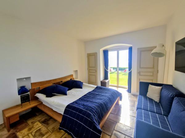 SAINTE-MAXIME — VILLA D’EXCEPTION FACE AU GOLFE DE SAINT-TROPEZ