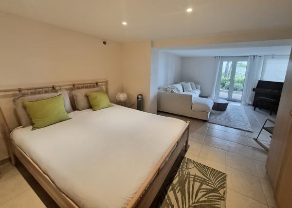 SAINTE-MAXIME — VILLA D’EXCEPTION FACE AU GOLFE DE SAINT-TROPEZ