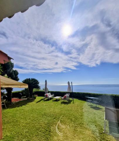 SAINTE-MAXIME — VILLA D’EXCEPTION FACE AU GOLFE DE SAINT-TROPEZ