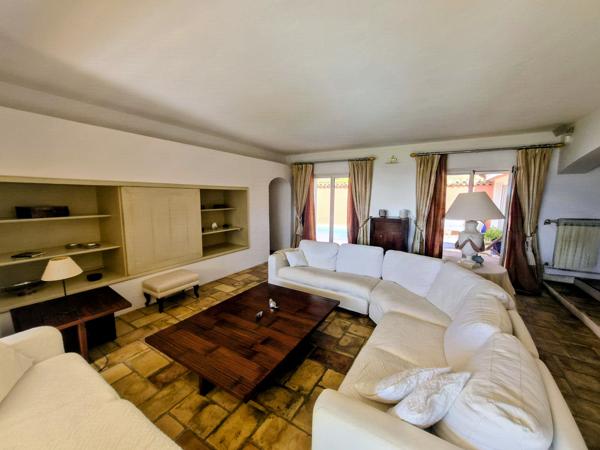 SAINTE-MAXIME — VILLA D’EXCEPTION FACE AU GOLFE DE SAINT-TROPEZ