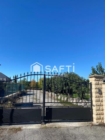 Maison avec terrain et dépendance