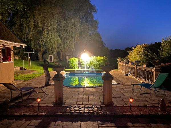 SUPERBE PROPRIETE 2 MAISONS  HANGAR PISCINE GARAGES TERRAIN 3756 M² PROCHE  HERICOURT