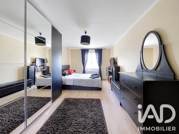 Maison à vendre 7 pièces 194,48 m² Osny