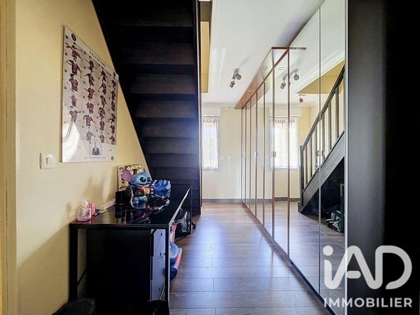 Maison à vendre 7 pièces 194,48 m² Osny