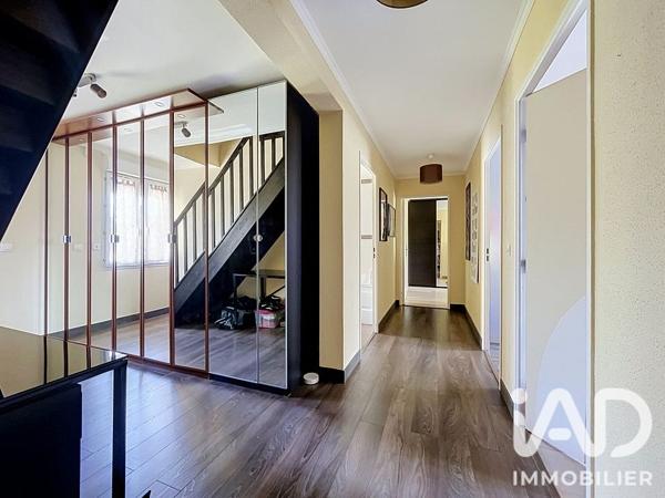 Maison à vendre 7 pièces 194,48 m² Osny