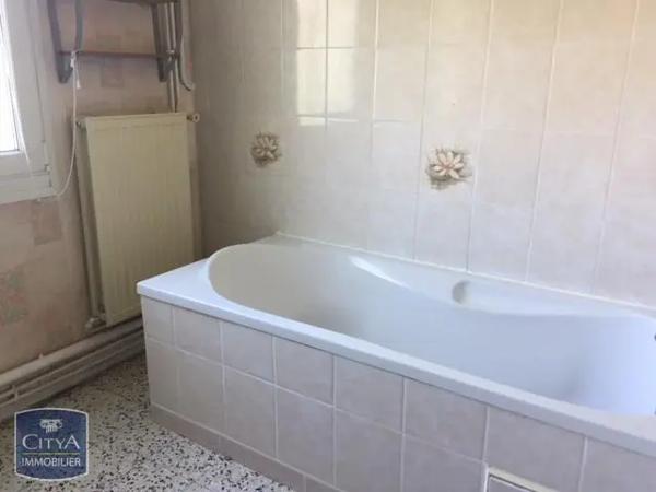 Appartement à louer 2 pièces 61.7m² Firminy (42700)