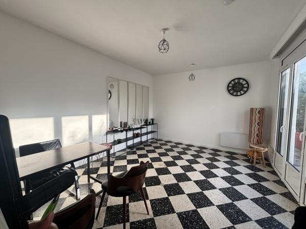 Immeuble
        
        - 143 m² 590 000 €*