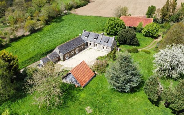 Maison à vendre    5 pièces • 196,35 m2 Plestin-les-Grèves