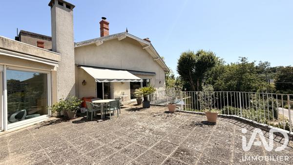 Maison à vendre 11 pièces 291 m² Roanne