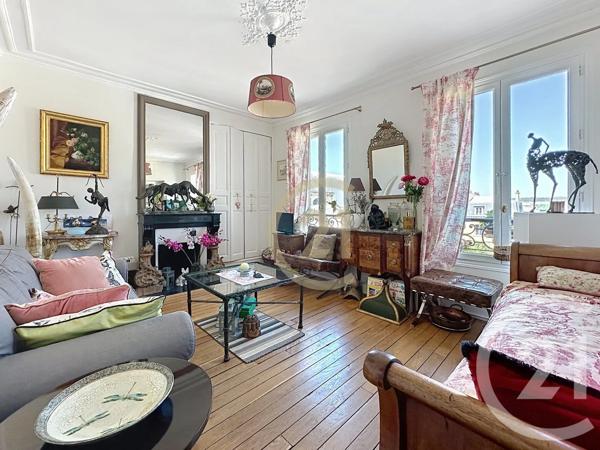 Appartement F3 à vendre  3 pièces - 63,84 m 2   VERSAILLES  - 78