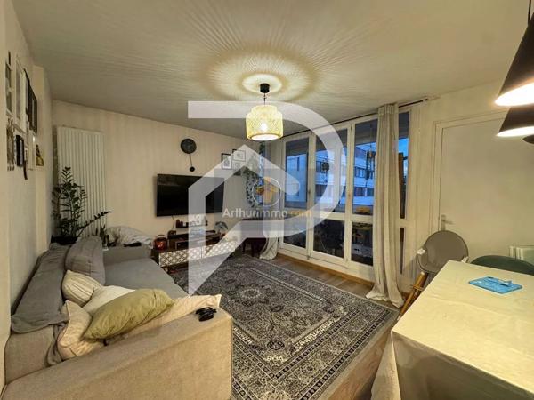 Vente                                                      Appartement
                        
                     2 pièces                      42 m2                     à Poissy