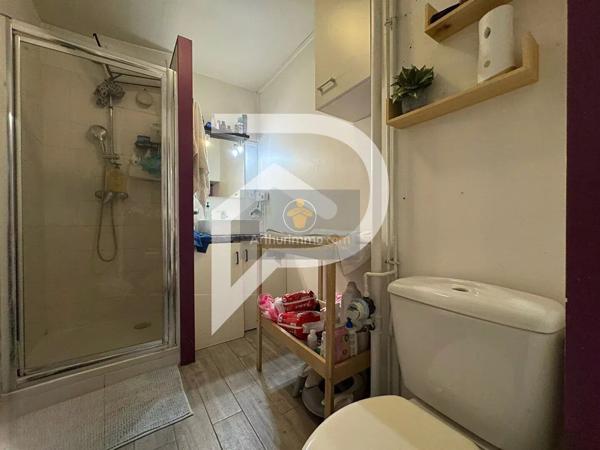 Vente                                                      Appartement
                        
                     2 pièces                      42 m2                     à Poissy