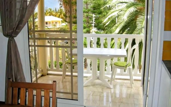 Appartement à vendre    3 pièces • 81 m2 Saint-Paul