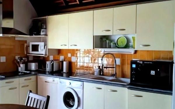 Appartement à vendre    3 pièces • 81 m2 Saint-Paul