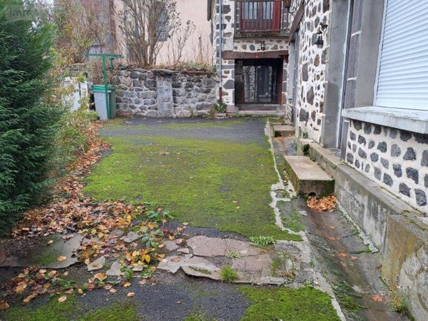 Maison à vendre à Coren dans le Cantal (15100), ref : 044/1059