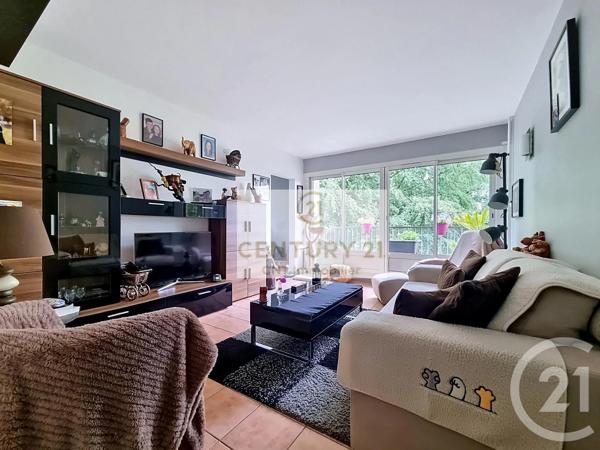 Appartement F5 à vendre  4 pièces - 92,84 m 2   TORCY  - 77