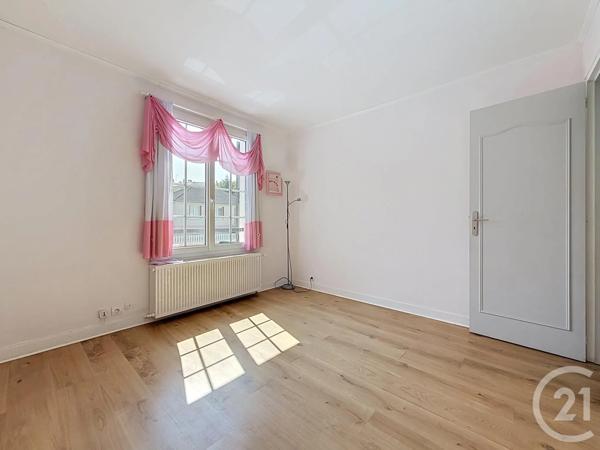 Maison à vendre  6 pièces - 136,40 m 2   CHARTRES  - 28