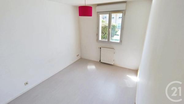 Appartement F3 à vendre  3 pièces - 60,76 m 2   BRIE COMTE ROBERT  - 77