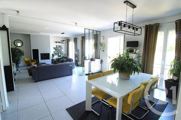 Maison à vendre  6 pièces - 220,85 m 2   YERRES  - 91