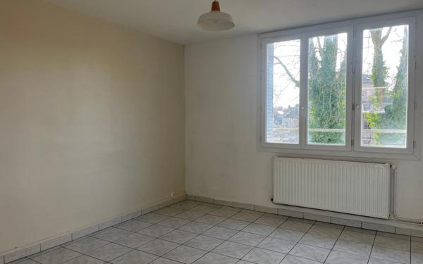 Appartement à louer    3 pièces • 48,85 m2 Bourges