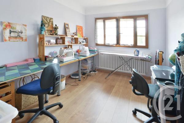 Maison à vendre  8 pièces - 160 m 2   CROSNE  - 91