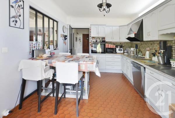 Maison à vendre  8 pièces - 160 m 2   CROSNE  - 91