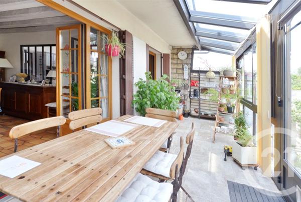 Maison à vendre  8 pièces - 160 m 2   CROSNE  - 91