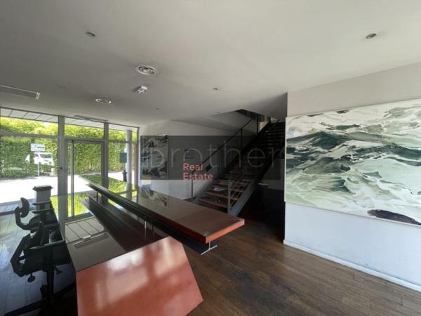 Bureau de 566 m² à louer à Bordeaux Rive Droite