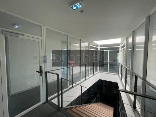 Bureau de 566 m² à louer à Bordeaux Rive Droite