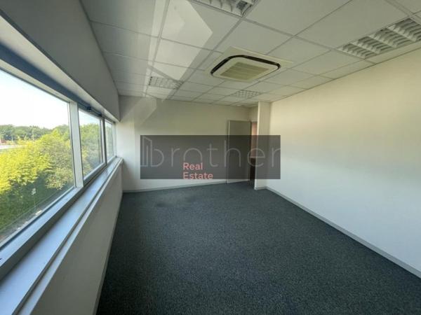 Bureau de 566 m² à louer à Bordeaux Rive Droite