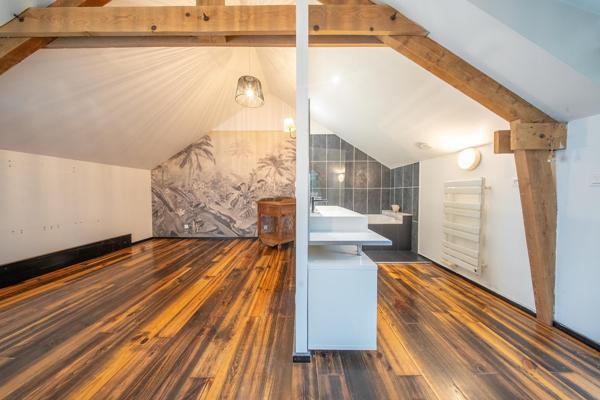 PROPRIÉTÉ D’EXCEPTION – VUE SUR LE BLAVET – GRANGE DE 200 m² À FORT POTENTIEL