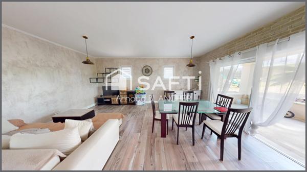 Charmant pavillon sur sous-sol semi enterré, cinq chambre + bureau.