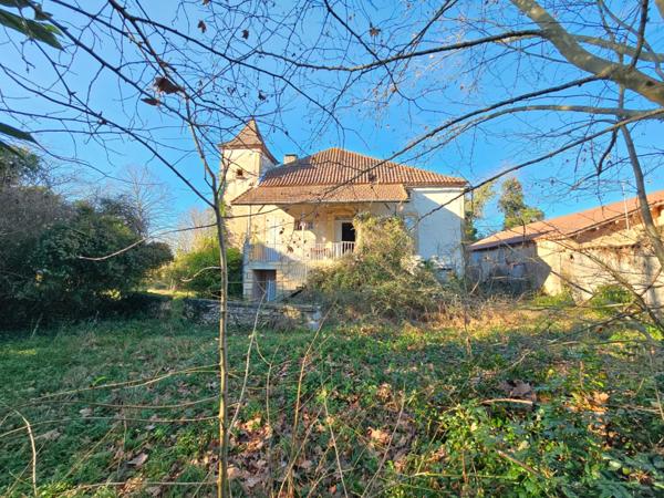Saint-Vite (47500) Demeure de charme du XIX eme à réhabiliter sur 1 hectare