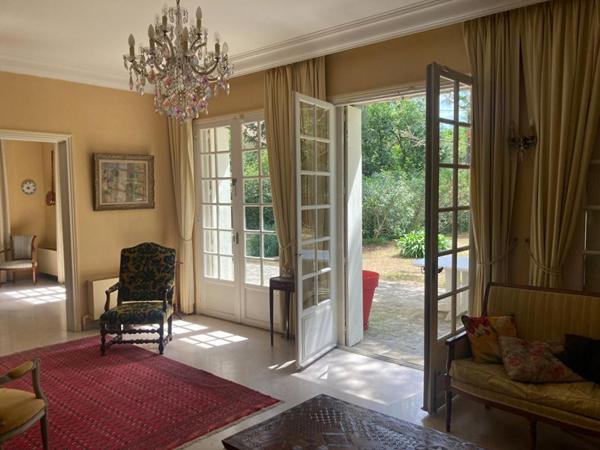 Demeure  9 pièce(s) 260 m2