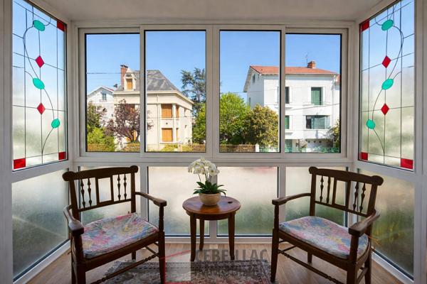 Clermont-Ferrand / Maison de caractère rénovée avec jardin et accès indépendant / 11 pièces 245 m²