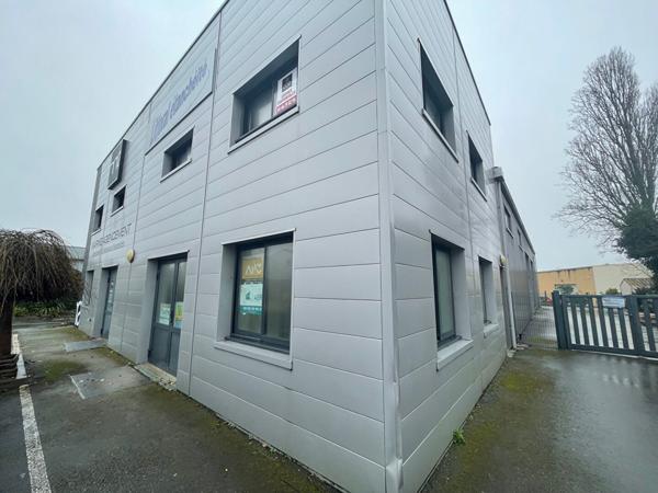 Location local commercial La Rochelle - 137 m² - 1 650 €/mois