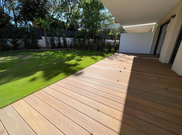 Saint Raphaël dans petite résidence, bureau de 74m²