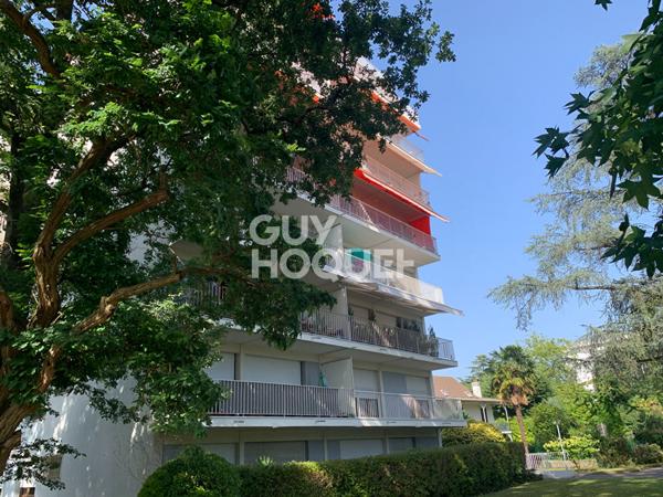 Grand appartement T3 dans une résidence de standing - PAU (64000)