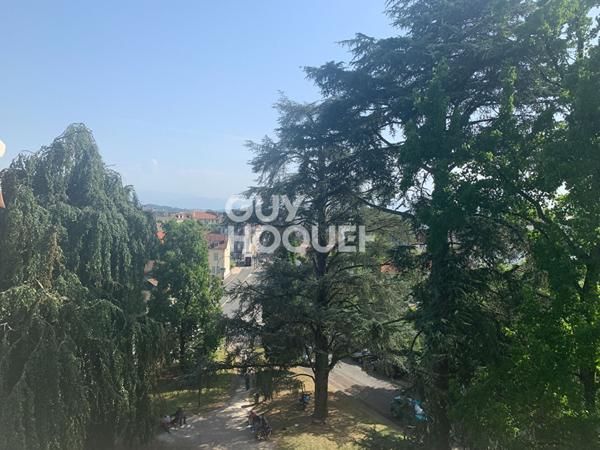 Grand appartement T3 dans une résidence de standing - PAU (64000)