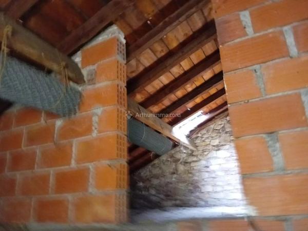 Vente                                                      Maison de ville
                        
                     8 pièces                      167 m2                     à Carmaux