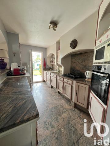 Maison traditionnelle 4 pièces de 126 m² à Lacanau (33680)