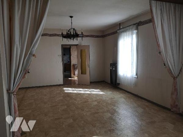 Saint-Dizier, maison de ville de 6 pièces principales