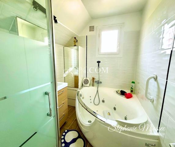 Maison 5 pièce(s) 4 chambre(s) 126 m²