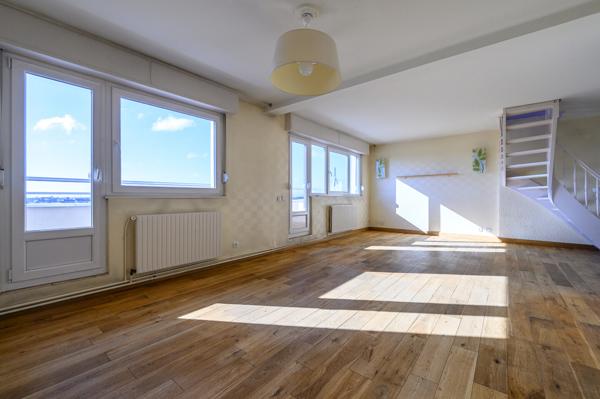 Magnifique duplex en Attique esprit rooftop Lumineux