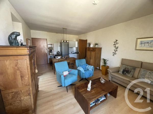 Appartement F3 à vendre  3 pièces - 62 m 2   ORCHAMPS VENNES  - 25