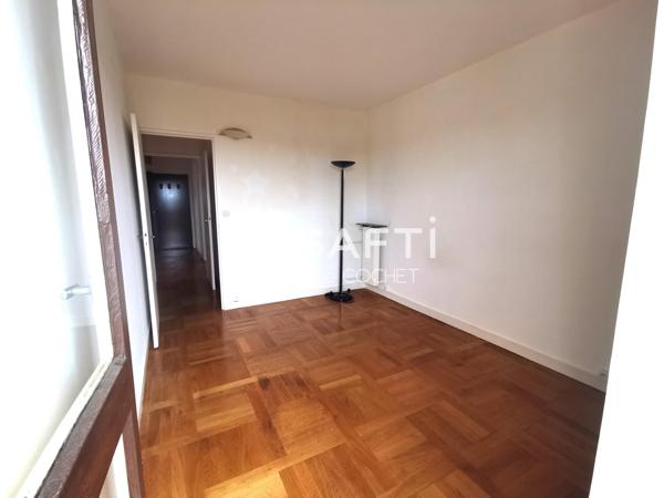 Appartement T3 avec balcon, cave et box en sous-sol à 6mns à pieds de la gare de Melun