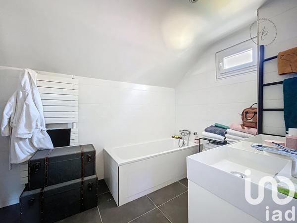 Maison à vendre 7 pièces 225 m² Saint-Michel-sur-Orge